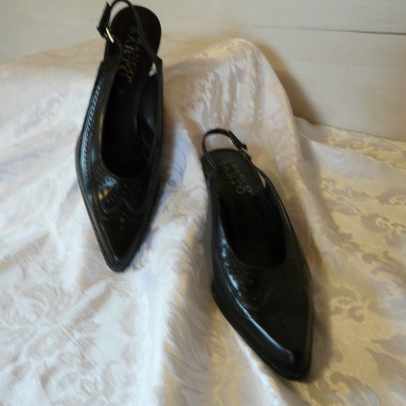 Franco Sarto Black and Wine Leather Kitten heel Pumps - Picture 5 of 16